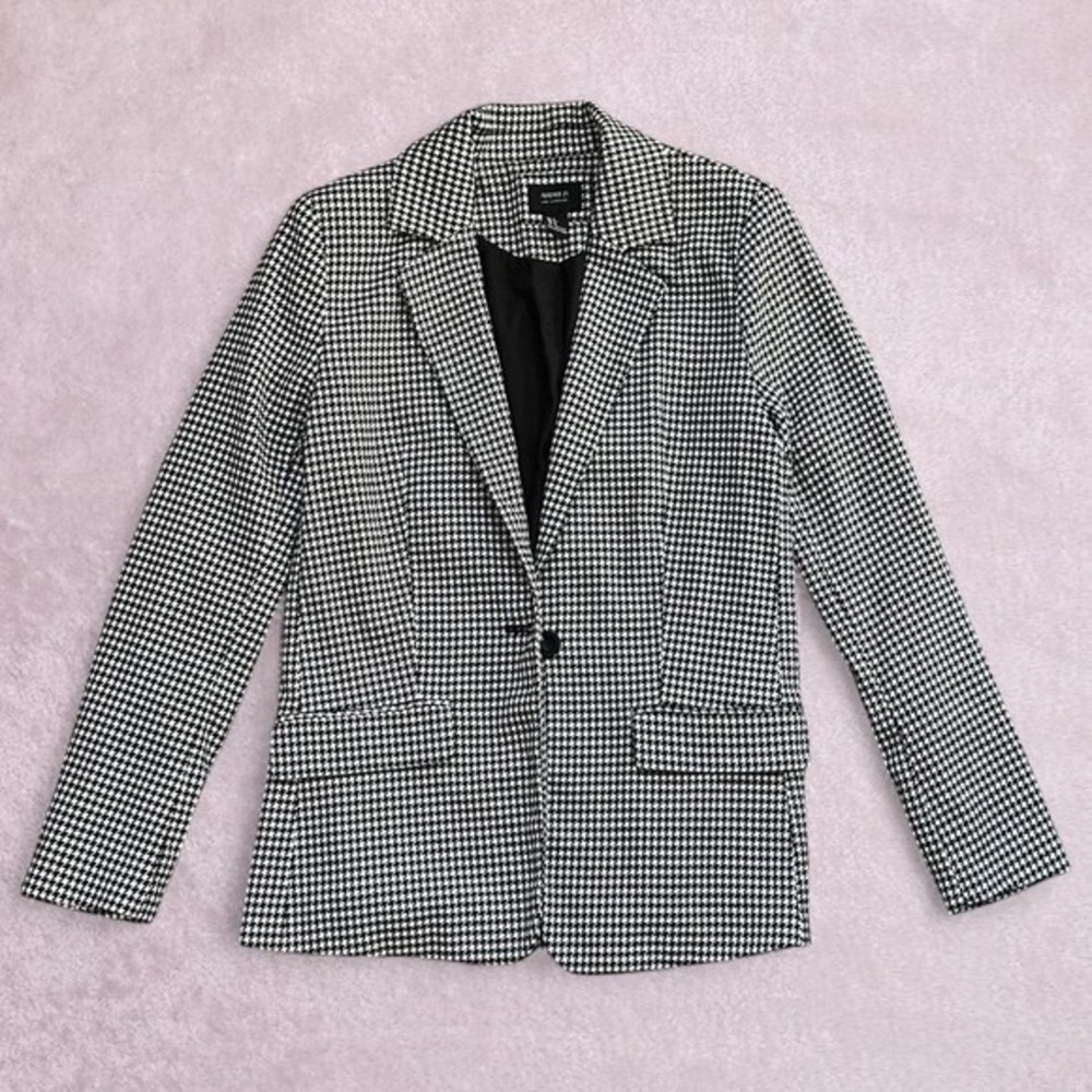 orever 21 Black & white houndstooth blazer‎